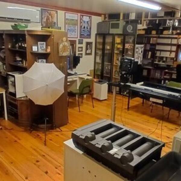 Revisitter - Analogue foto, film og video.