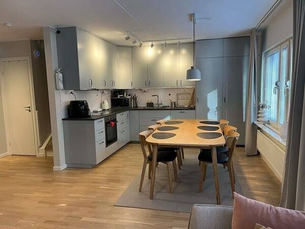 Hus - Radhus i Älvsjö