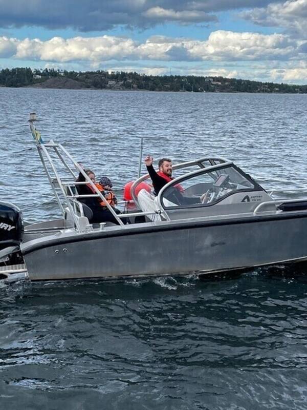 Fordon - Snabb gående motorbåt, Anytec 750spd