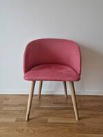 Stol/köksstol i rosa tyg