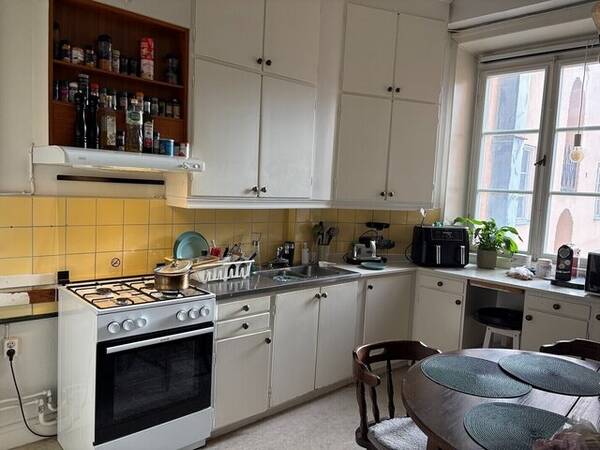 Lägenhet - bar i hallen