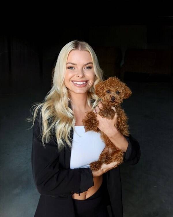 Hund - Tekoppspudeln Mochi