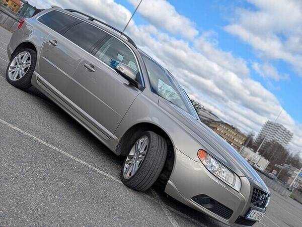 Kjøretøy - Volvo v70