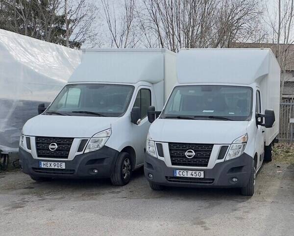 Fordon - Nissan NV-400 skåp med lyft