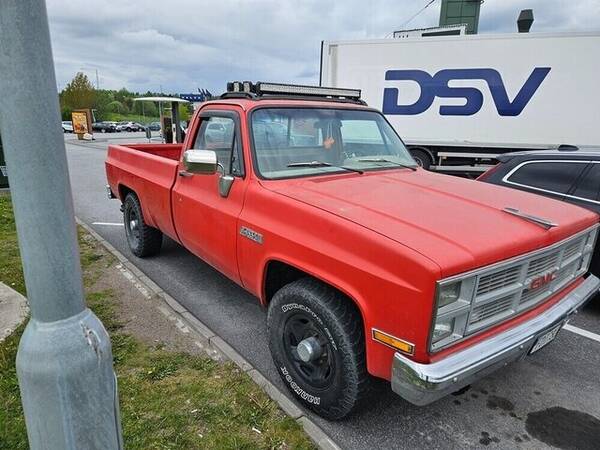 Rekvista - VW Bubbla. Chevrolet Pickup. Harley Davi