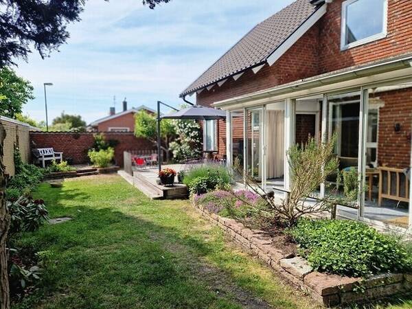 Hus - Trädgård på Limhamn