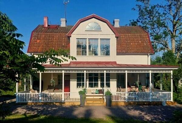 Hus - Gammal kvarn i Sörmland vid Båven, sjöto