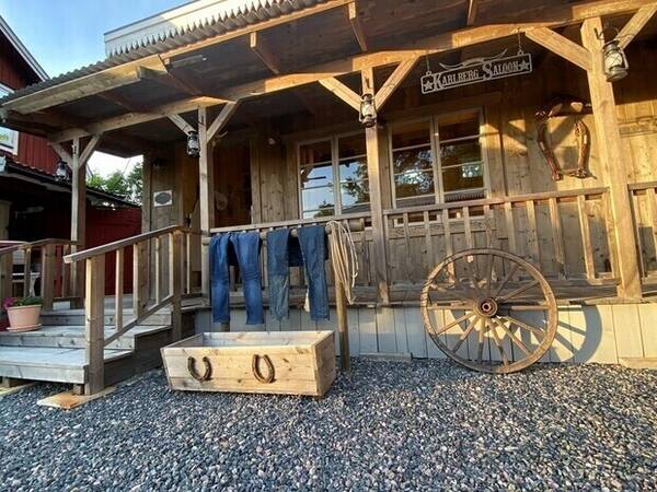 Hus - Saloon, 27 kvm