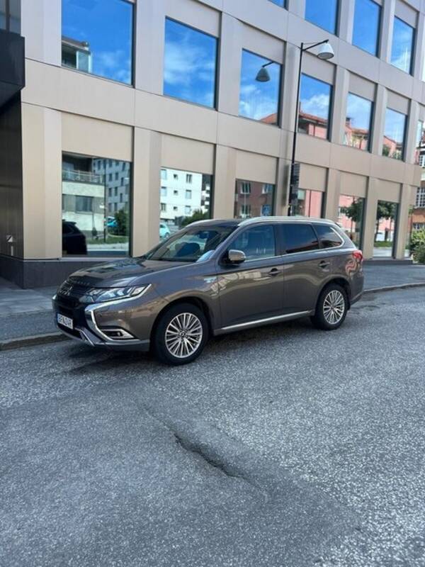 Fordon - Mitsubishi Outlander 2019