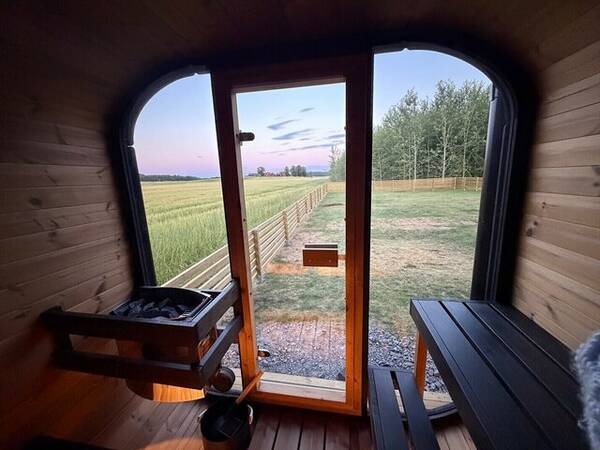 Hus - Parhus på landet med batu