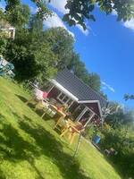 Liten röd stuga!