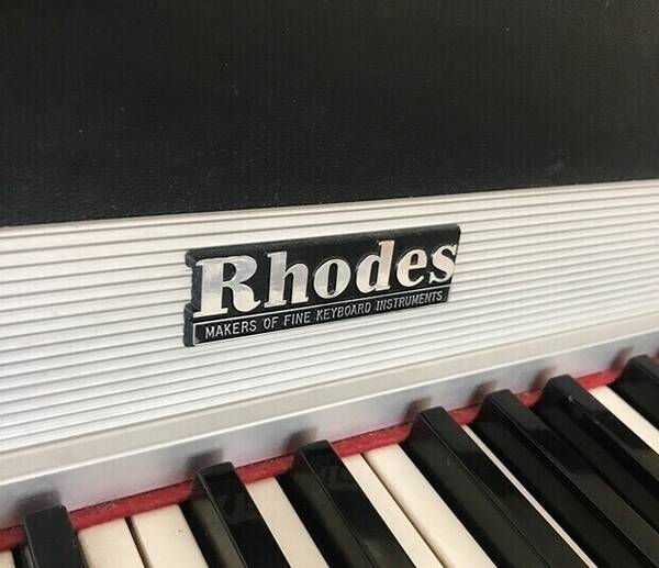 Revisitter - Rhodes el-piano