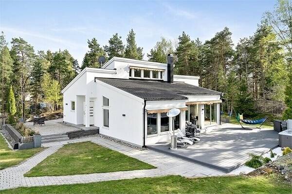 Hus - Villa i Nacka med sjöutsikt och stor tom